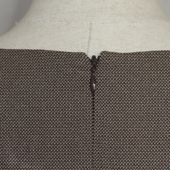 Atmosphere Brown Does - Picture 8 of 9